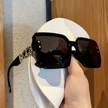 1 Pair Women's Oversized Square Shield Glasses - Dark to Clear Gradient Lenses, Lightweight Plastic Frame Non-Prescription Fashion Eyewear for Parties, Photoshoots, Everyday Outfits - Chic Statement Glasses, Photoshoot Styling, Decorative Accents, Styleco